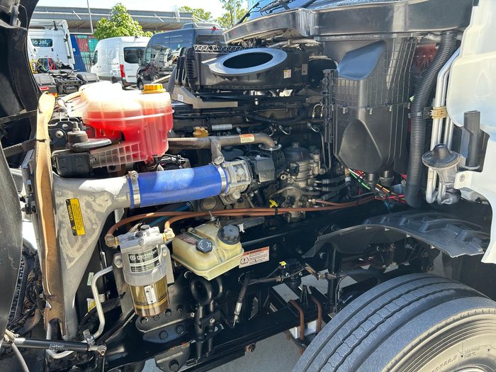 2021 Freightliner Cascadia 600 WHITE