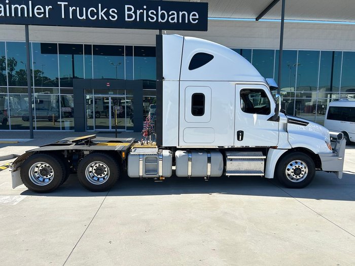 2021 Freightliner Cascadia 126 WHITE