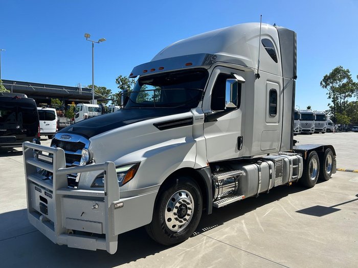 2021 Freightliner Cascadia 126 WHITE