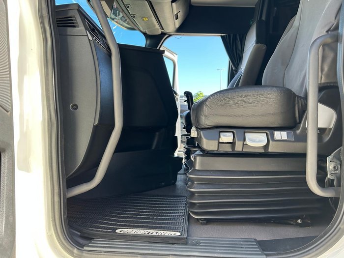 2021 Freightliner Cascadia 126 WHITE