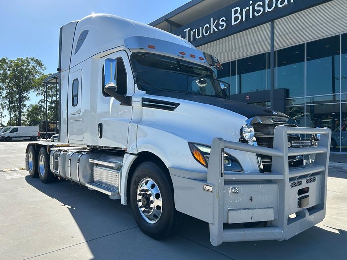 2021 Freightliner Cascadia 126 WHITE