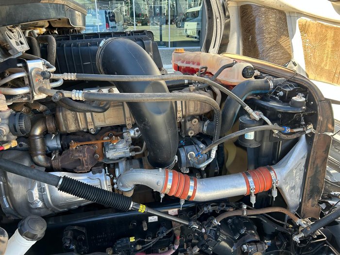 2021 Freightliner Cascadia 126 WHITE