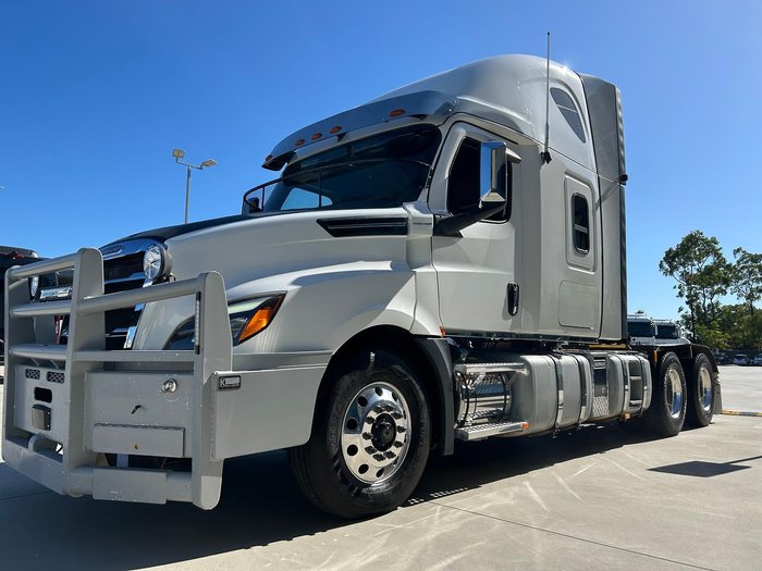 2021 Freightliner Cascadia 126 WHITE