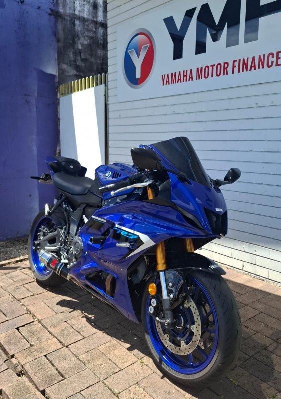 2024 Yamaha YZF-R7LA BLUE