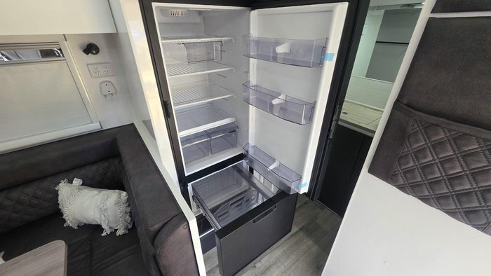 2026 Essential Caravans Outlander 186R-1 18'6