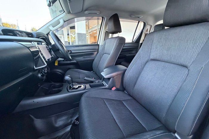 2020 Toyota Hilux SR