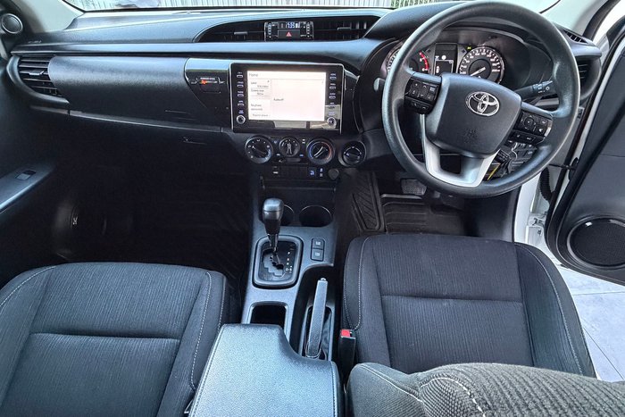 2020 Toyota Hilux SR