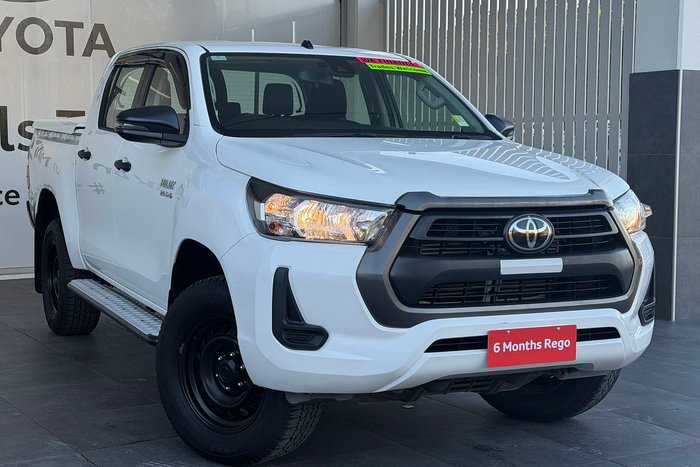 2020 Toyota Hilux SR
