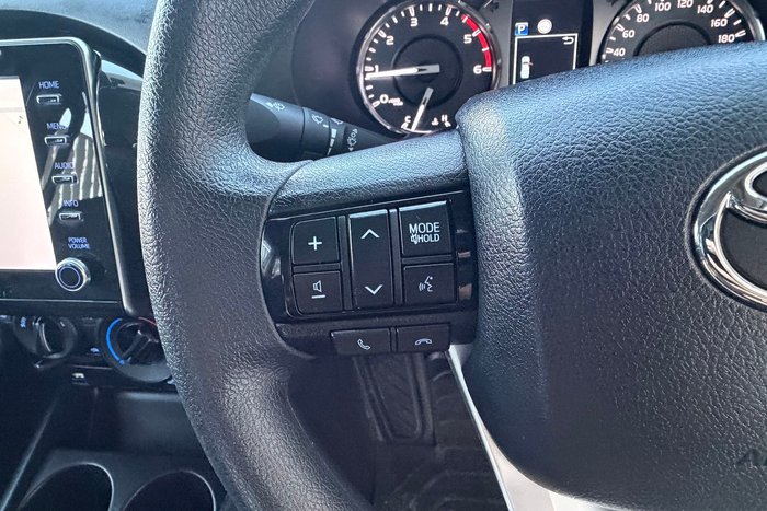 2020 Toyota Hilux SR