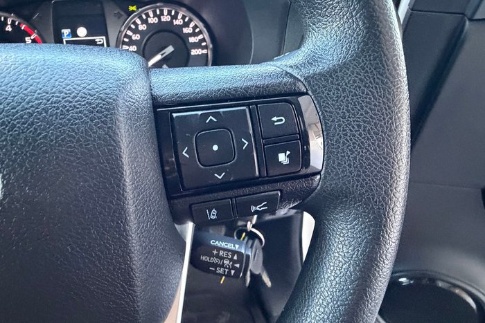 2020 Toyota Hilux SR