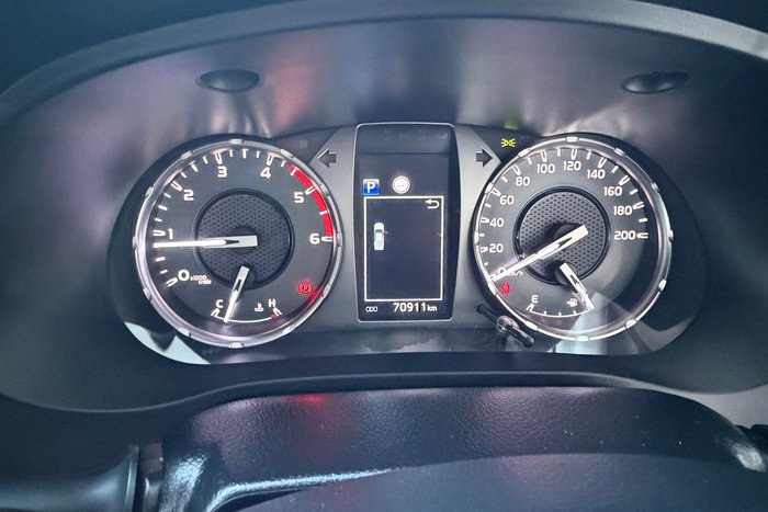 2020 Toyota Hilux SR