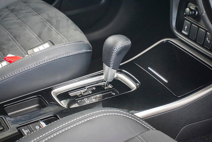 2021 Mitsubishi Outlander LS