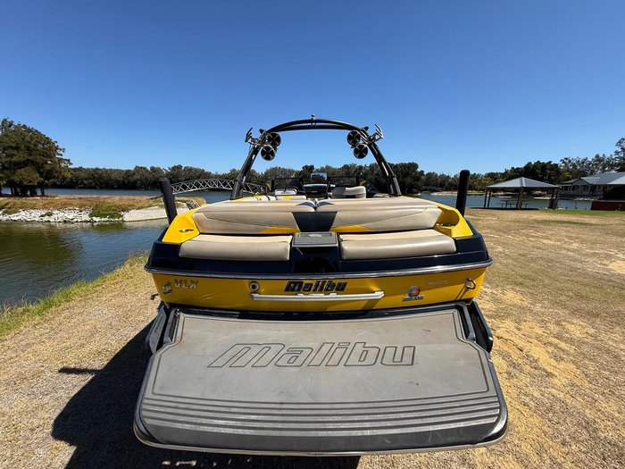 2015 Malibu Wakesetter 22 VLX