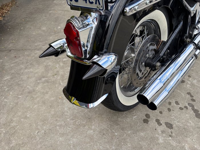 2017 HARLEY-DAVIDSON FLSTN SOFTAIL DELUXE Black