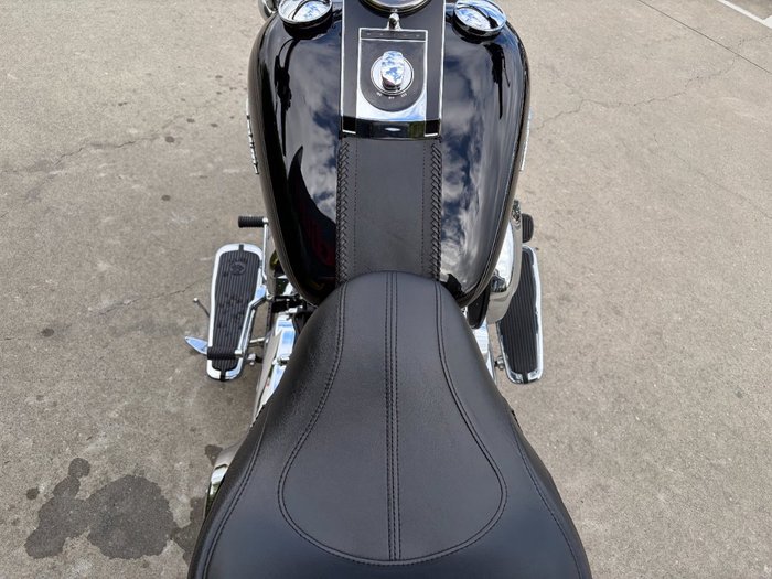 2017 HARLEY-DAVIDSON FLSTN SOFTAIL DELUXE Black