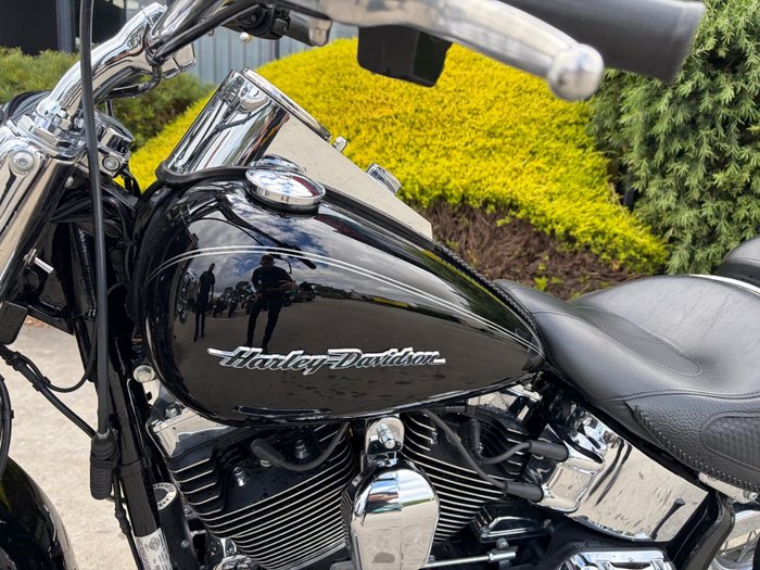 2017 HARLEY-DAVIDSON FLSTN SOFTAIL DELUXE Black