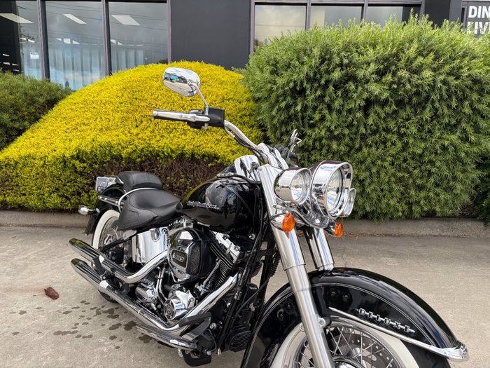 2017 HARLEY-DAVIDSON FLSTN SOFTAIL DELUXE Black