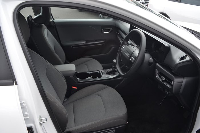 2025 Kia K4 S