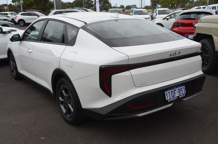 2025 Kia K4 S