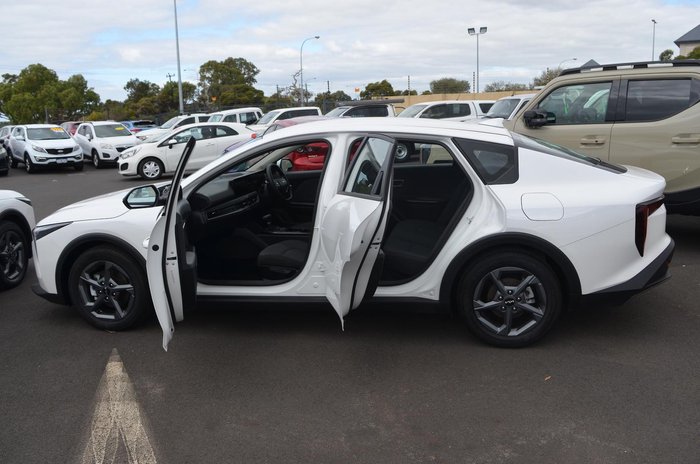 2025 Kia K4 S