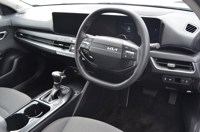 2025 Kia K4 S