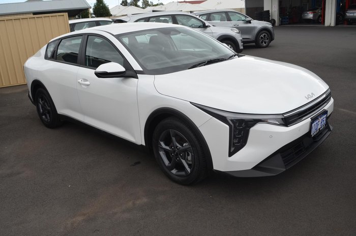 2025 Kia K4 S