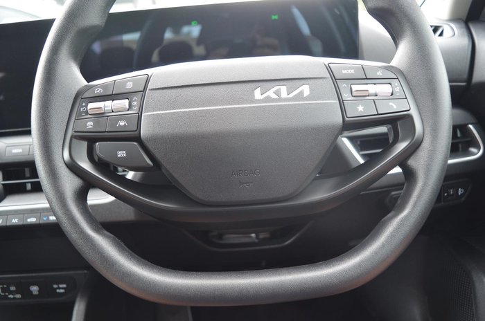 2025 Kia K4 S