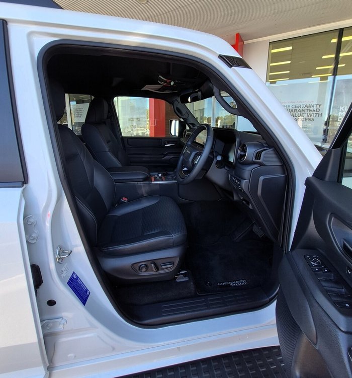 2024 Toyota Landcruiser Prado VX