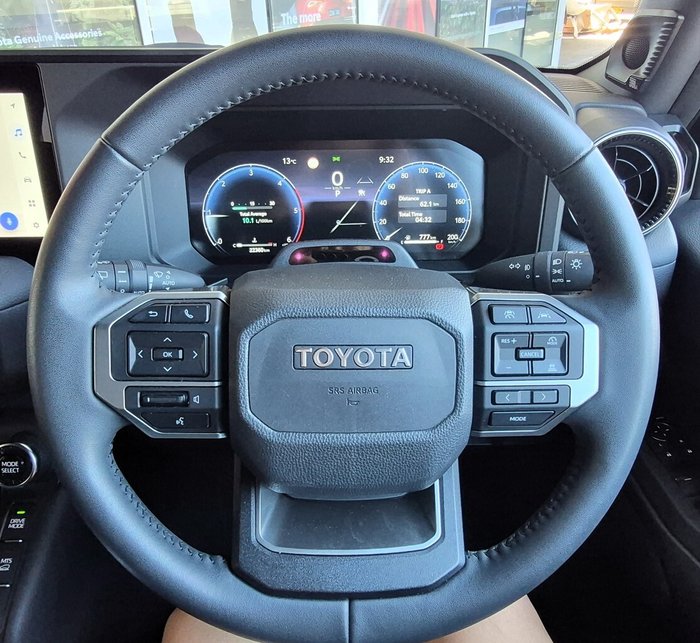 2024 Toyota Landcruiser Prado VX