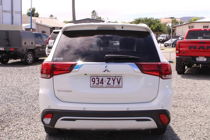 2020 Mitsubishi Outlander LS