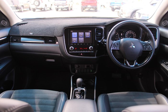2020 Mitsubishi Outlander LS