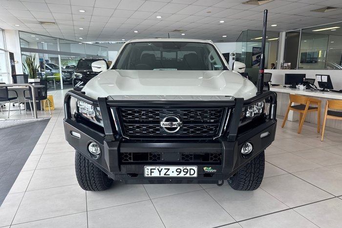 2024 Nissan Navara ST-X