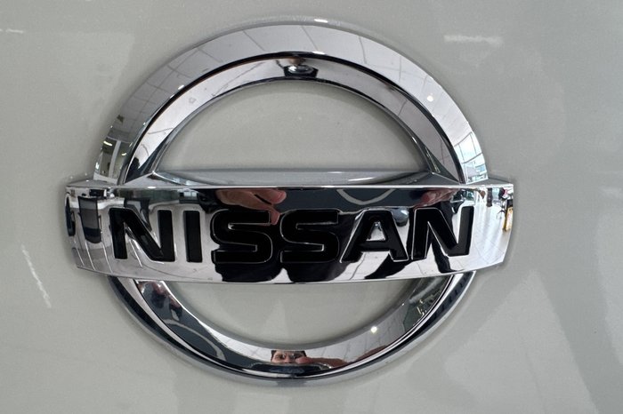 2024 Nissan Navara ST-X
