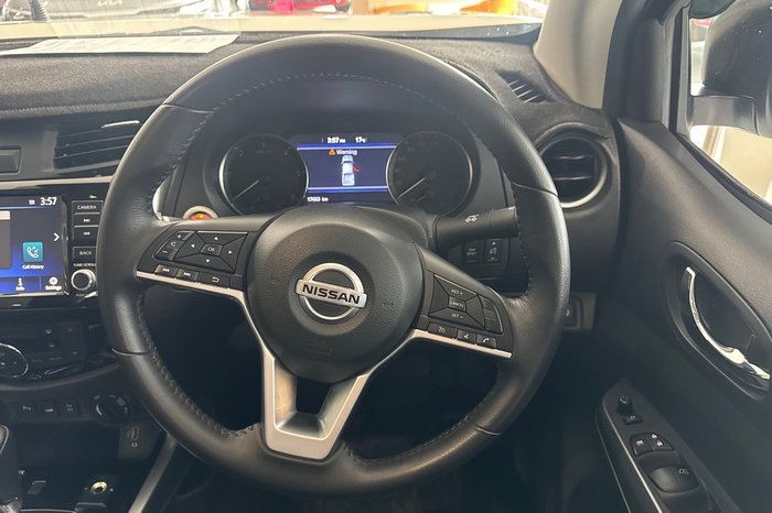 2024 Nissan Navara ST-X