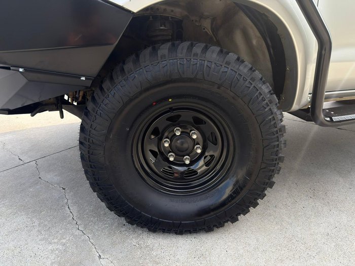 2005 Toyota Hilux SR5 KUN26R MY05 4X4 Sterling Silver