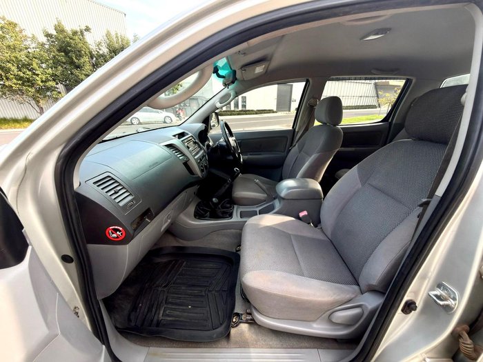 2005 Toyota Hilux SR5 KUN26R MY05 4X4 Sterling Silver