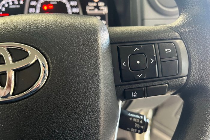 2025 Toyota Landcruiser GXL