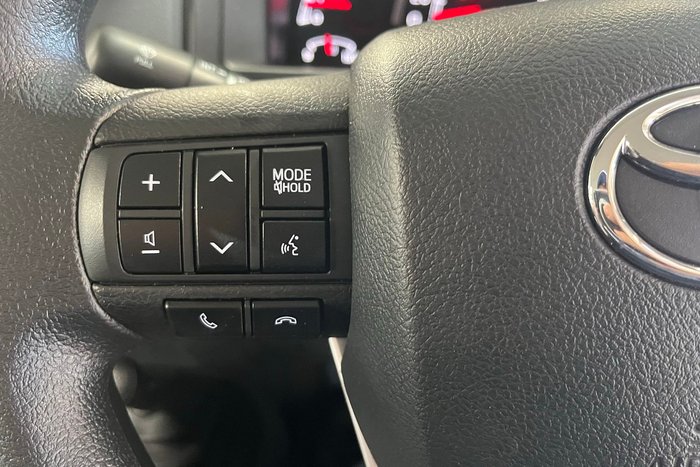 2025 Toyota Landcruiser GXL