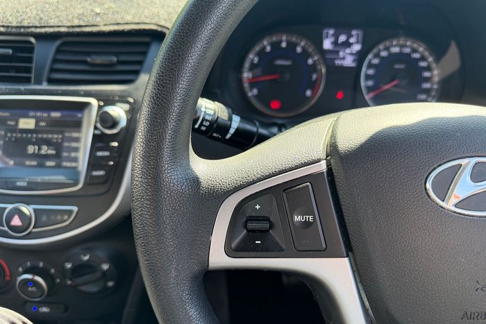 2016 Hyundai Accent Active