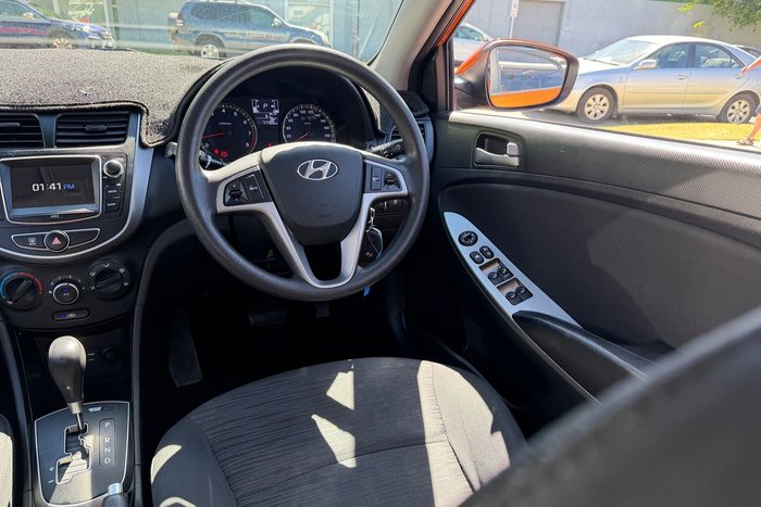 2016 Hyundai Accent Active