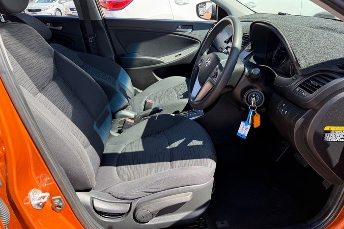 2016 Hyundai Accent Active