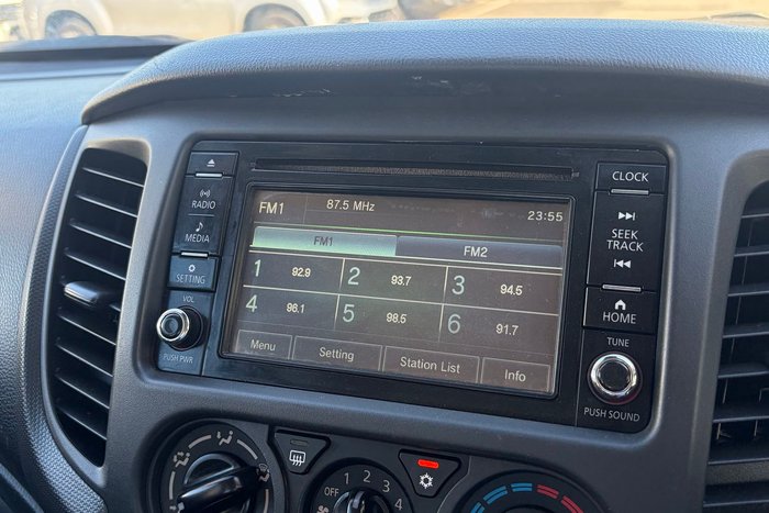 2022 Mitsubishi Triton GLX