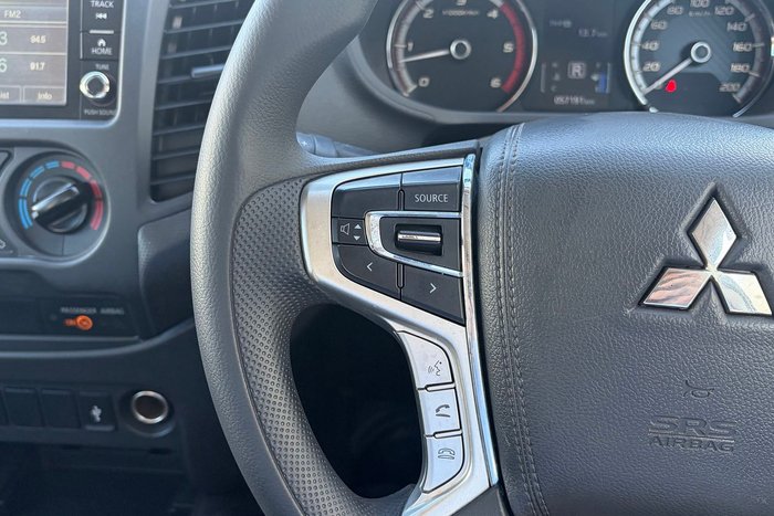 2022 Mitsubishi Triton GLX