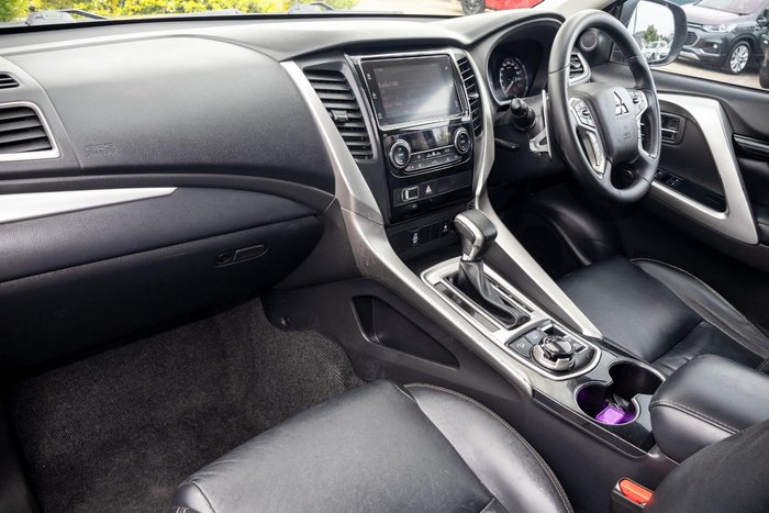 2016 Mitsubishi Pajero Sport GLS