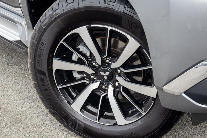 2016 Mitsubishi Pajero Sport GLS