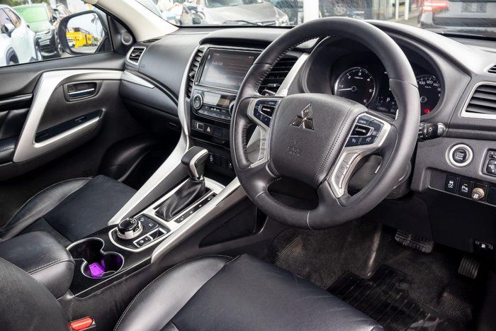 2016 Mitsubishi Pajero Sport GLS