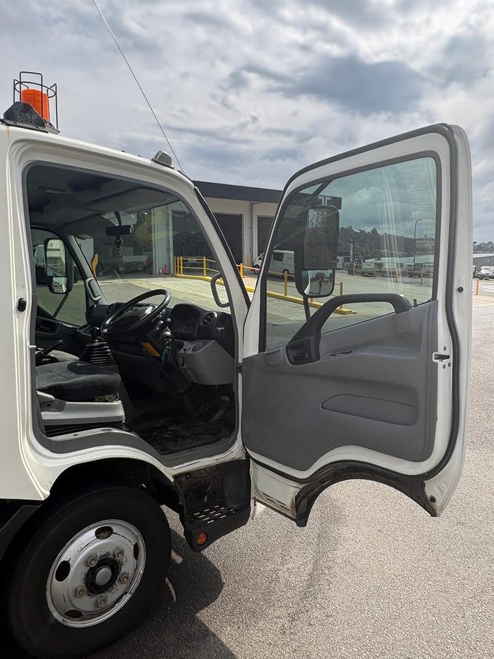 2017 Hino 300 Series White