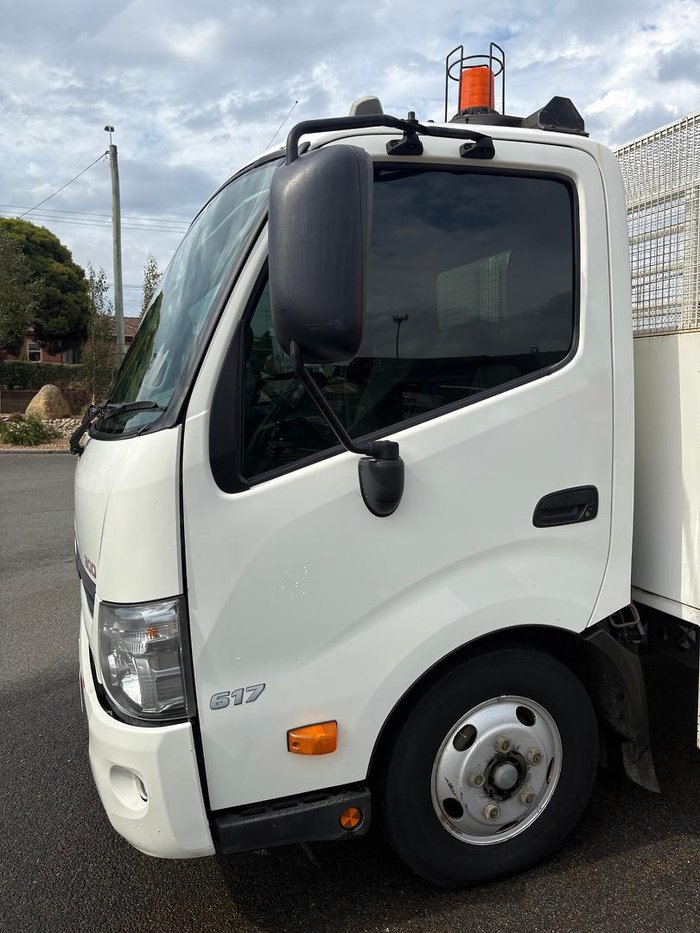 2017 Hino 300 Series White