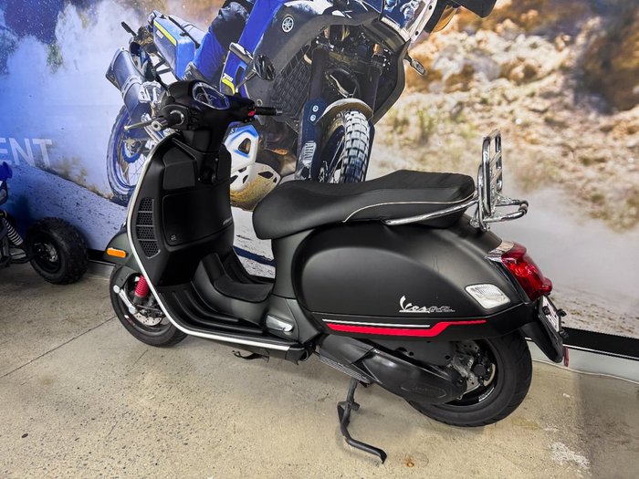 2021 VESPA GTS 300ie SUPER BLACK
