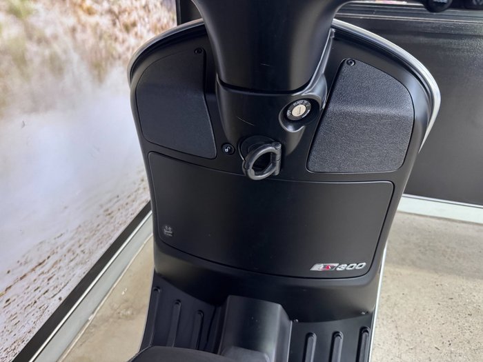 2021 VESPA GTS 300ie SUPER BLACK